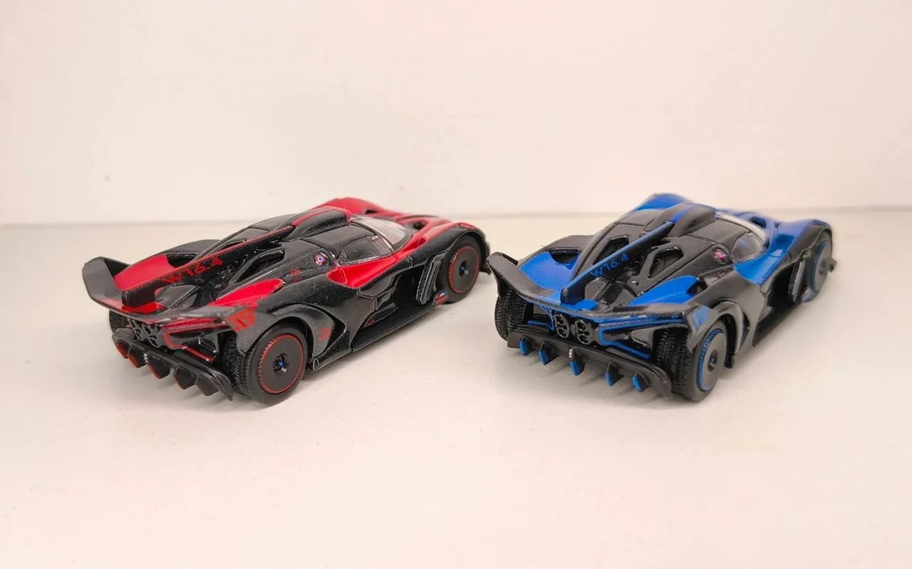 Dupla Bugatti Bolide Bburago 1:64 tamanho Hotwheels  - Foto 3
