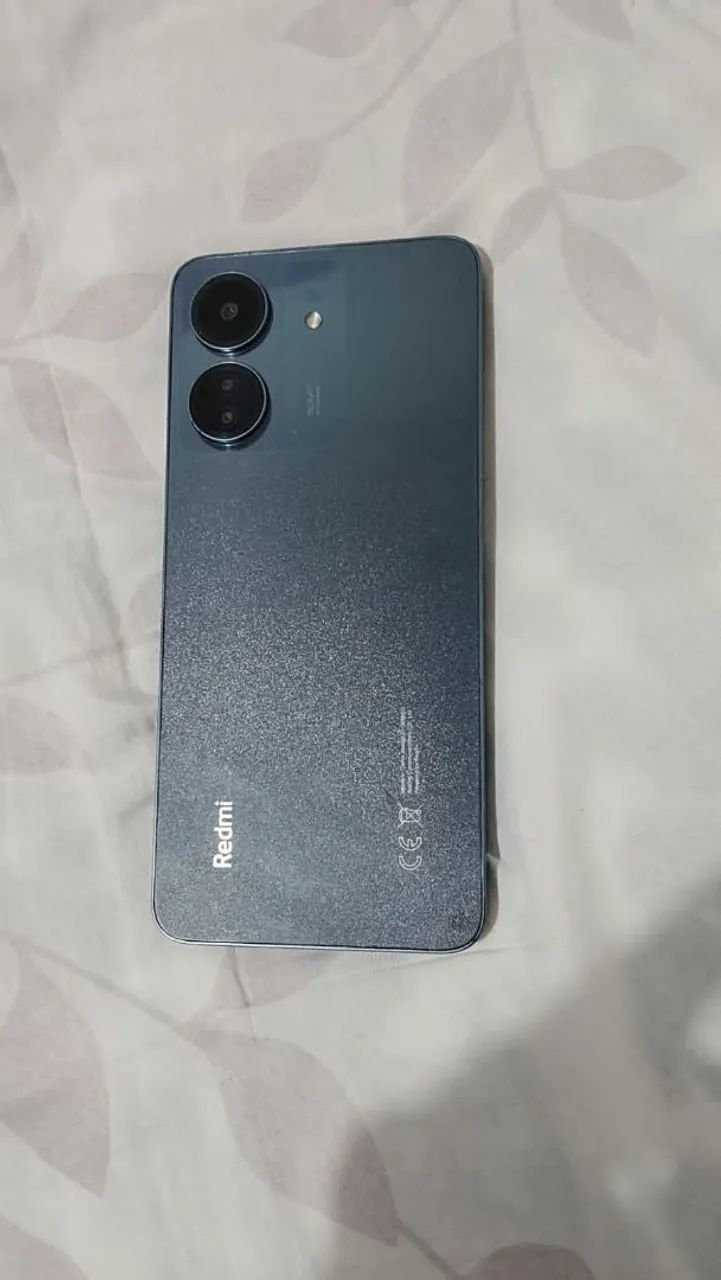 Celular semi-novo 450