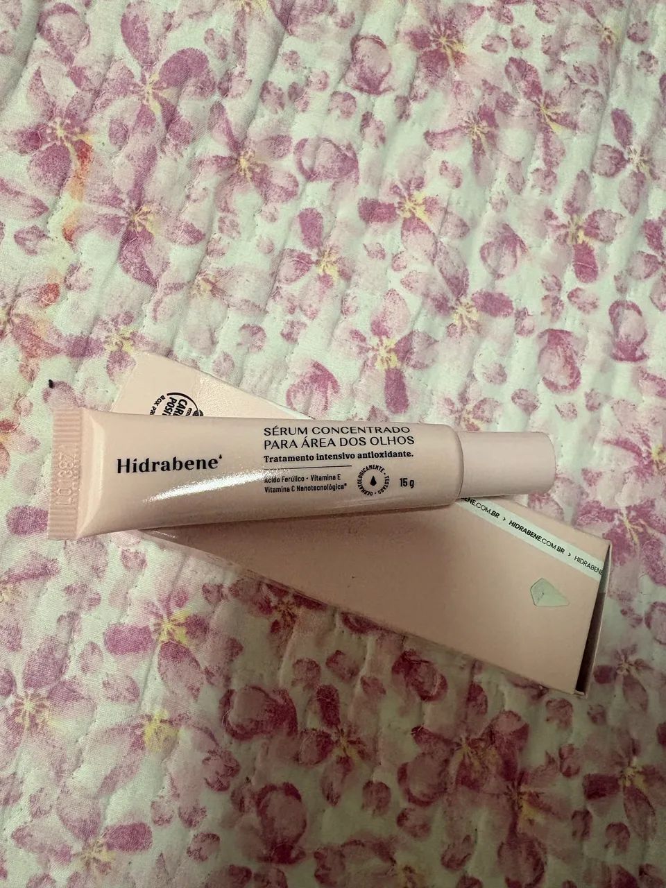 Serum facial para os olhos 