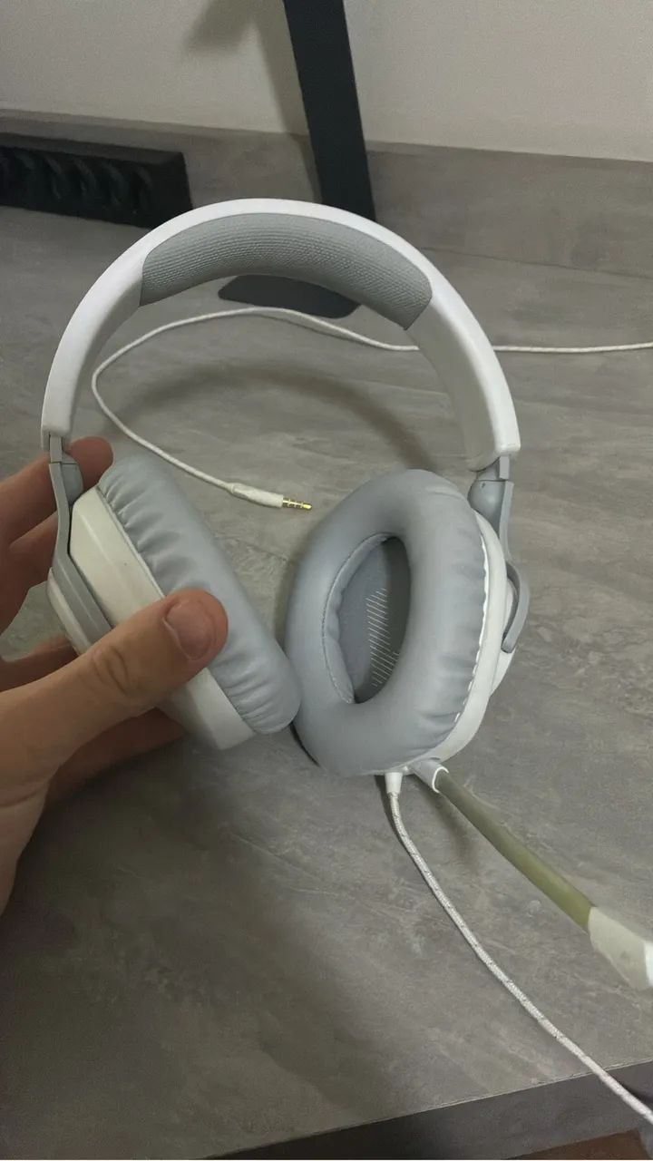 Fone JBL Quantum 100
