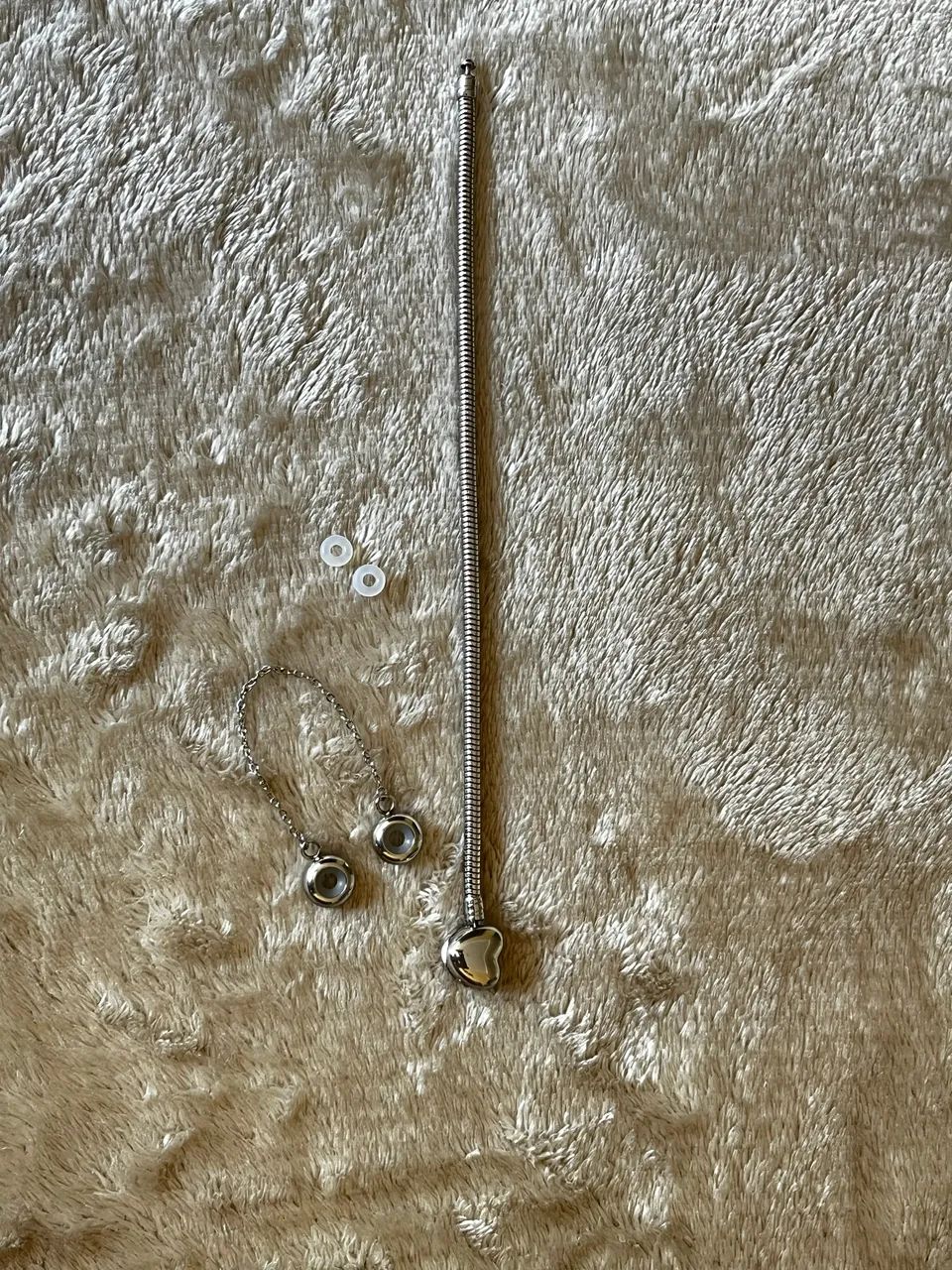 Pulseira de berloques de aço (TAM 18) + 2 berloques de aço 
