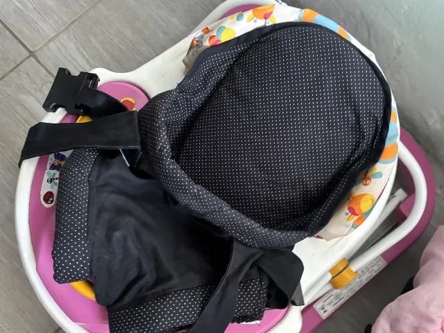 Anda já, bebê conforto e um canguru feminino - Foto 3