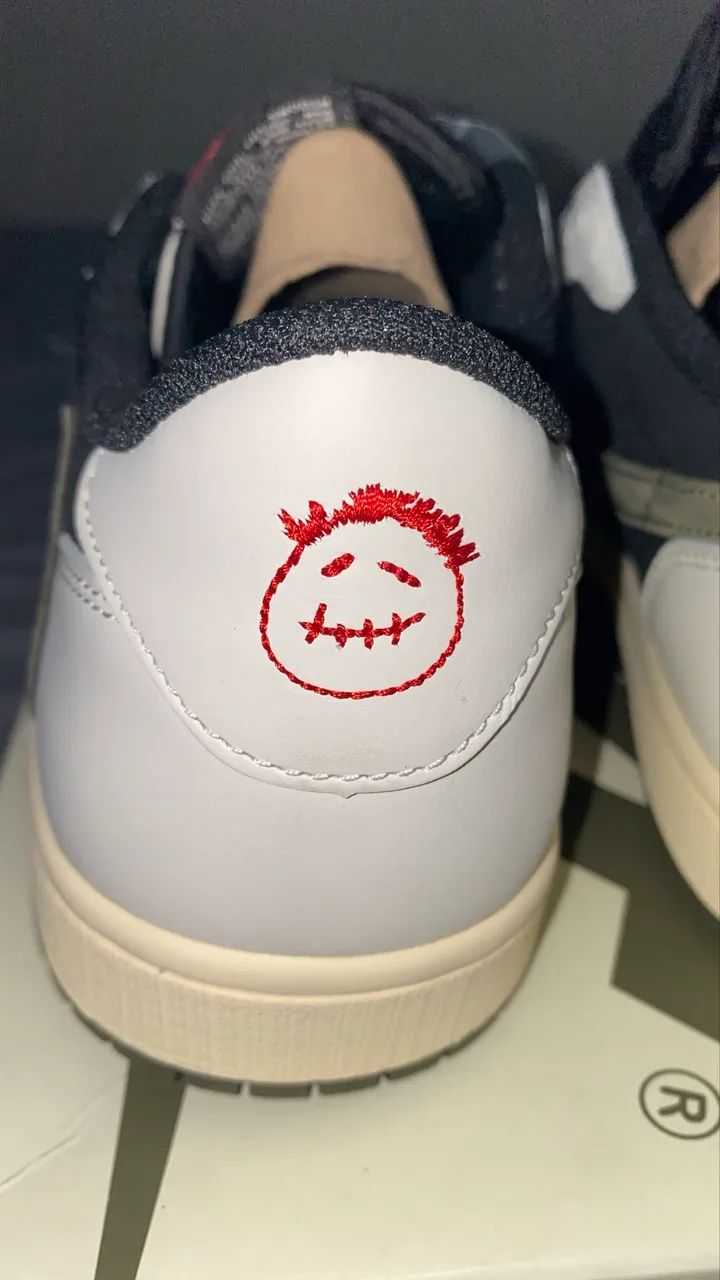 ? TRAVIS SCOTT x JORDAN 1 LOW ?OLIVE? - Foto 2