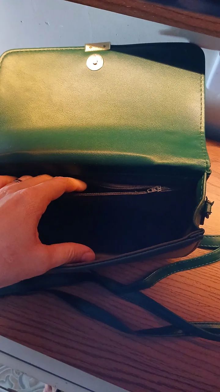 Bolsas feminina em bom estado de conservação  - Foto 4