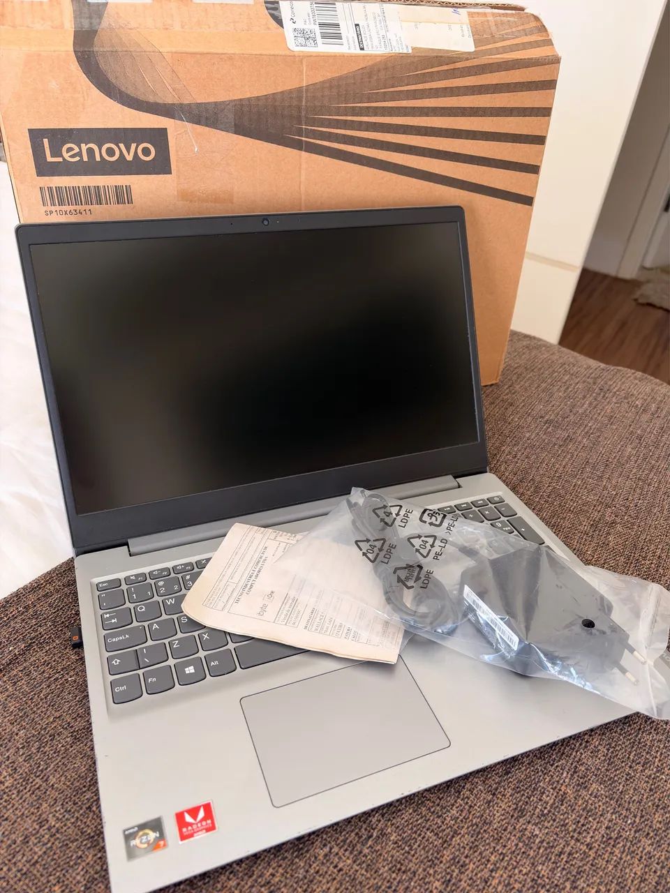 Notebook Lenovo com Caixa e Nota Fiscal