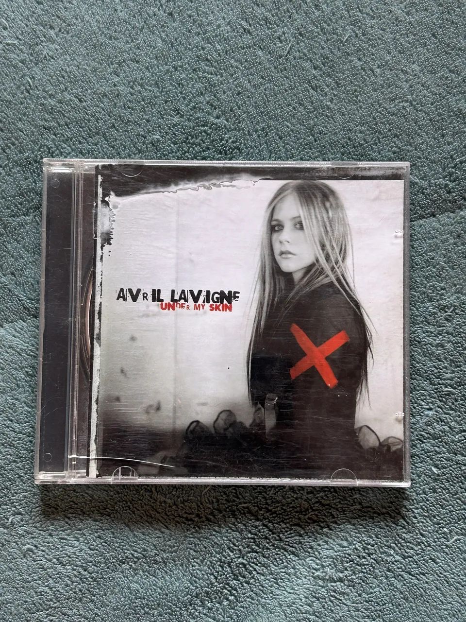 CD AVRIL LAVIGNE - UNDER MY SKIN