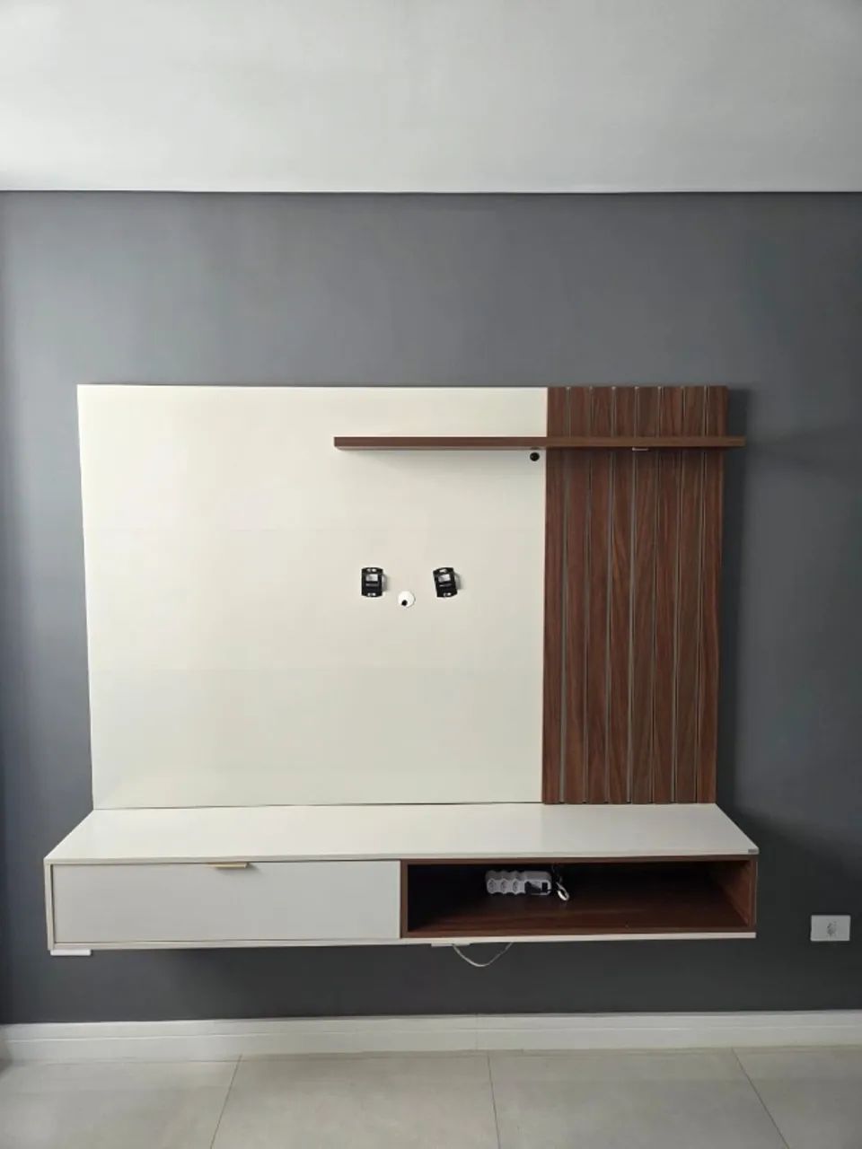 Painel Rack Bege