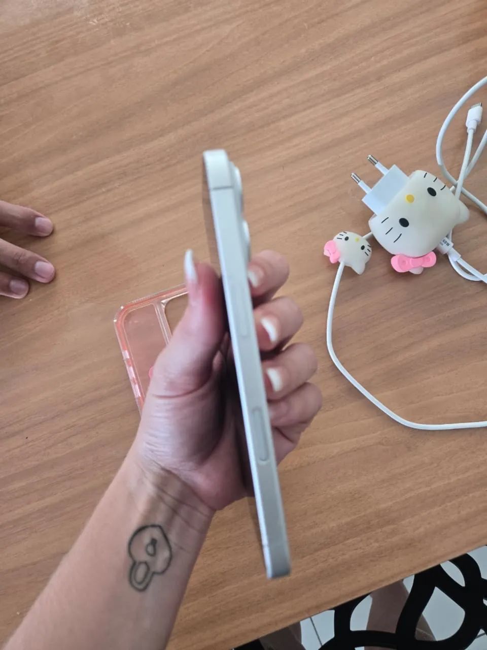 iPhone 16 branco  - Foto 5