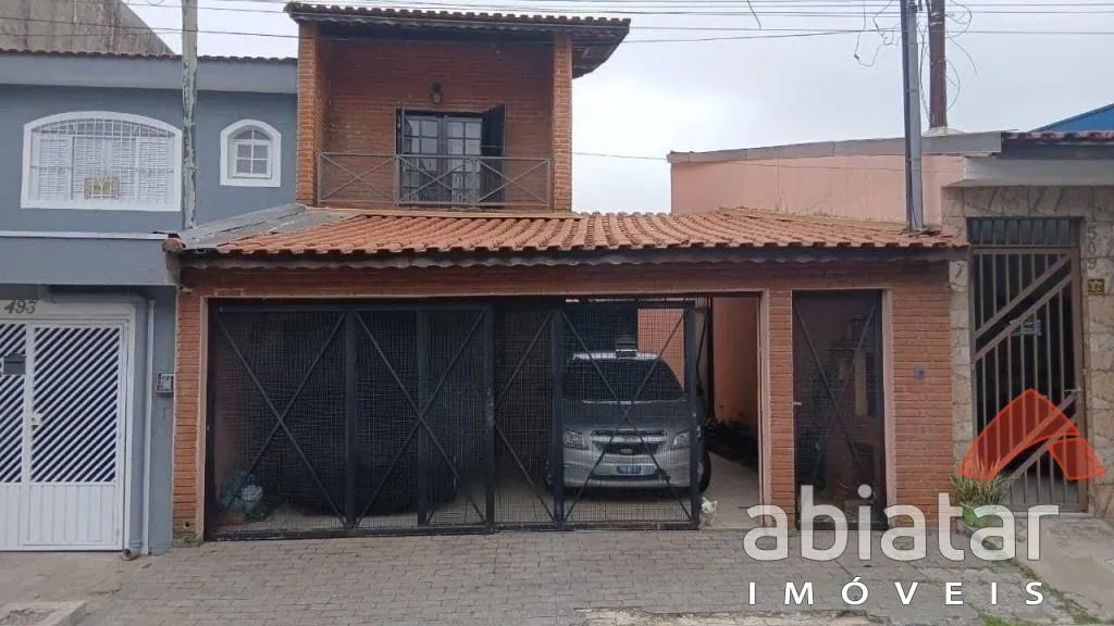 Casa à venda com 170m², 3 dormitórios (1 suíte) e 2 vagas Intercap Taboão da Serra/SP