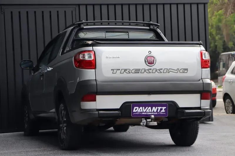 Fiat Strada Trekking 1.6 16V Flex CD 2015 - Foto 4