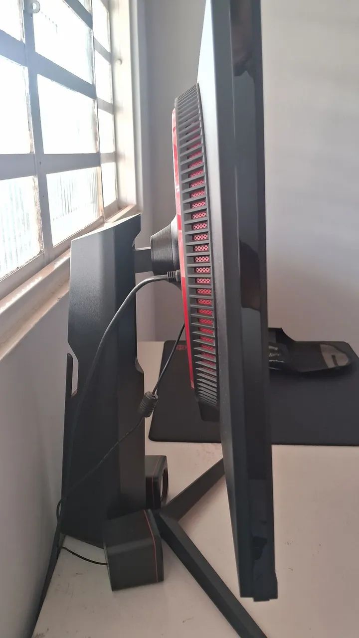 Monitor LG Ultragear 27 144hz 1ms IPS - Foto 3