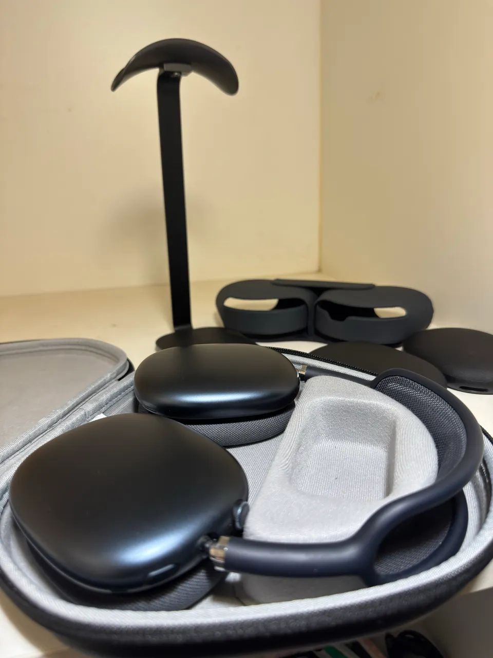 AirPods Max USB C Original + Stand e Case - Foto 4