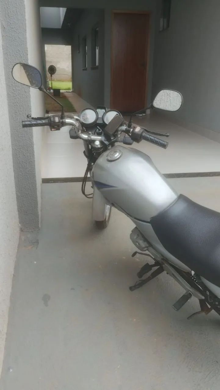 Yamaha YBR 125  - Foto 3