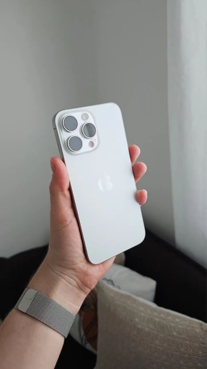 iPhone 15 PRO MAX titânio branco 