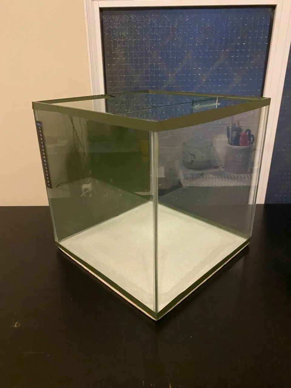 AQUÁRIO CUBO 27L PERFEITO ESTADO