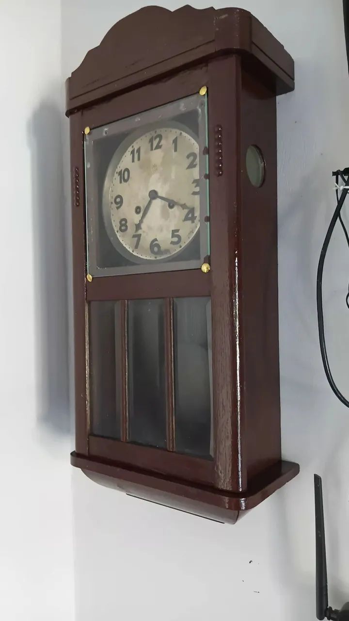 RELOGIO DE PAREDE MARCA JUNGHANS 2 SETAS - Foto 2