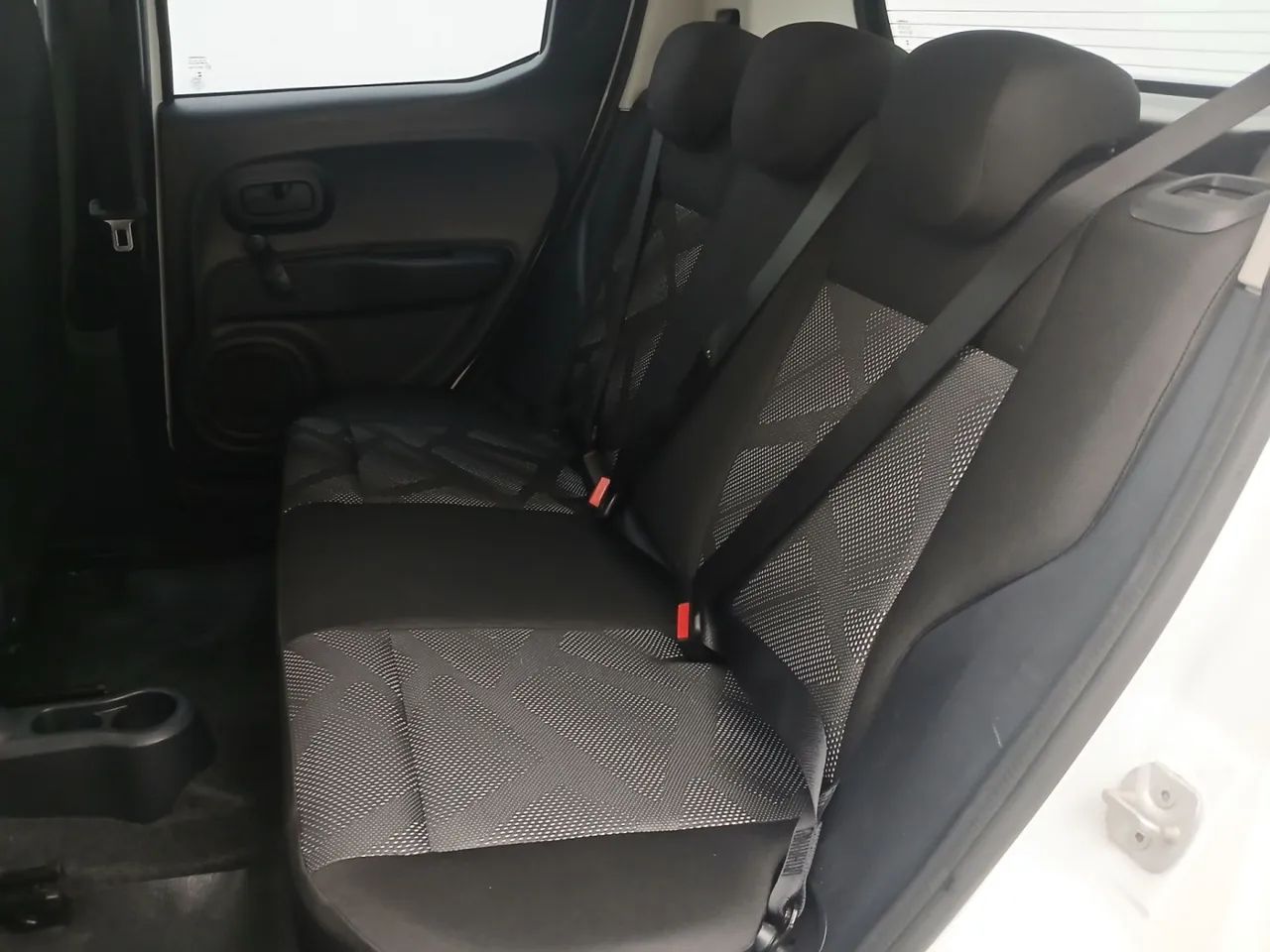 Fiat Mobi LIKE 1.0 Fire Flex 5p., foto 17 de 18