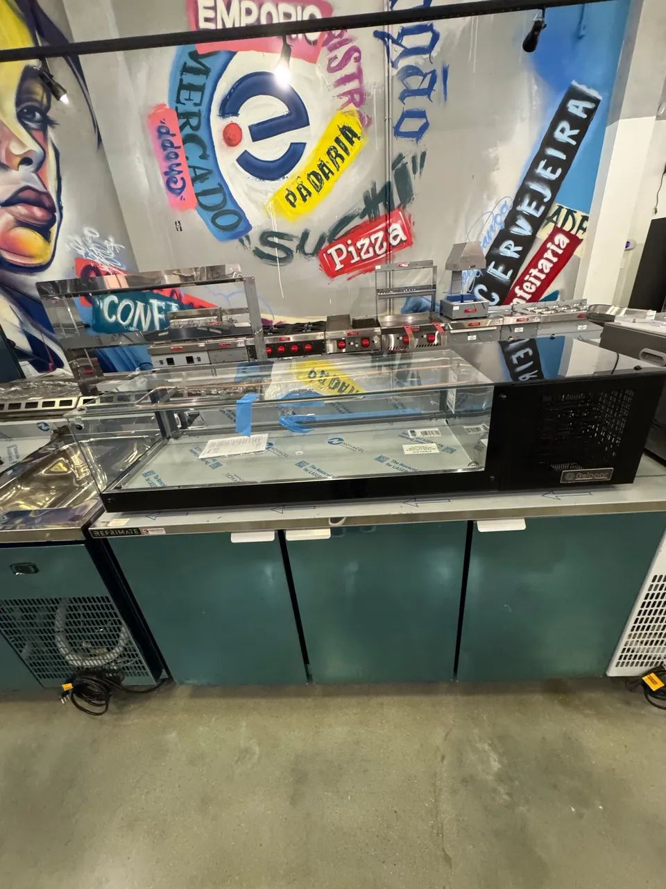 VITRINE REFRIGERADA SUSHI 1,50 MTS BANCADA PRETA NOVA  - Foto 2