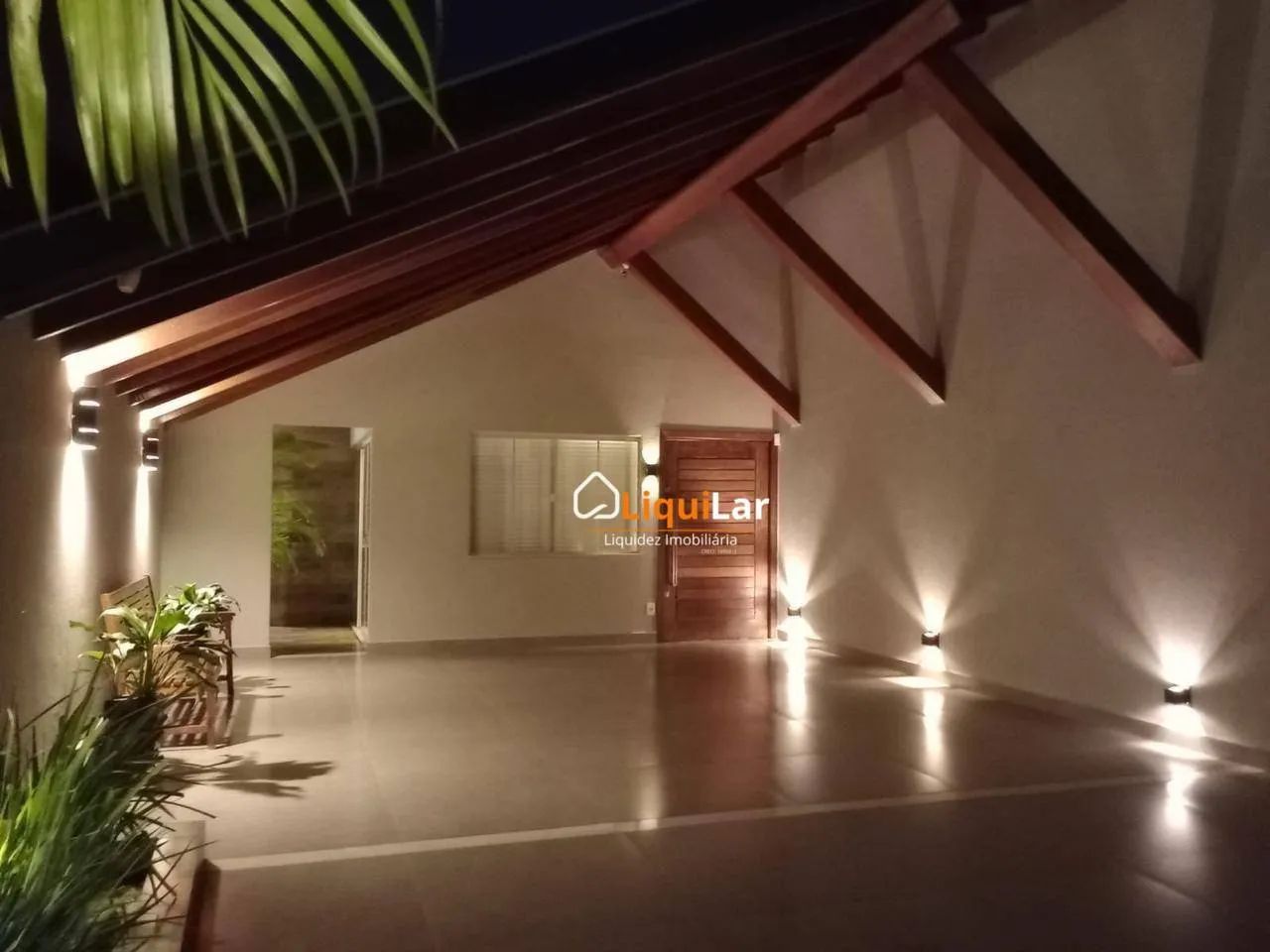 Lindíssima Casa com 3 suítes completa com armários - Foto 3