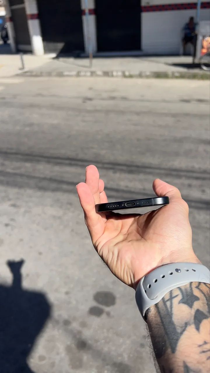 IPHONE 16 - Foto 5