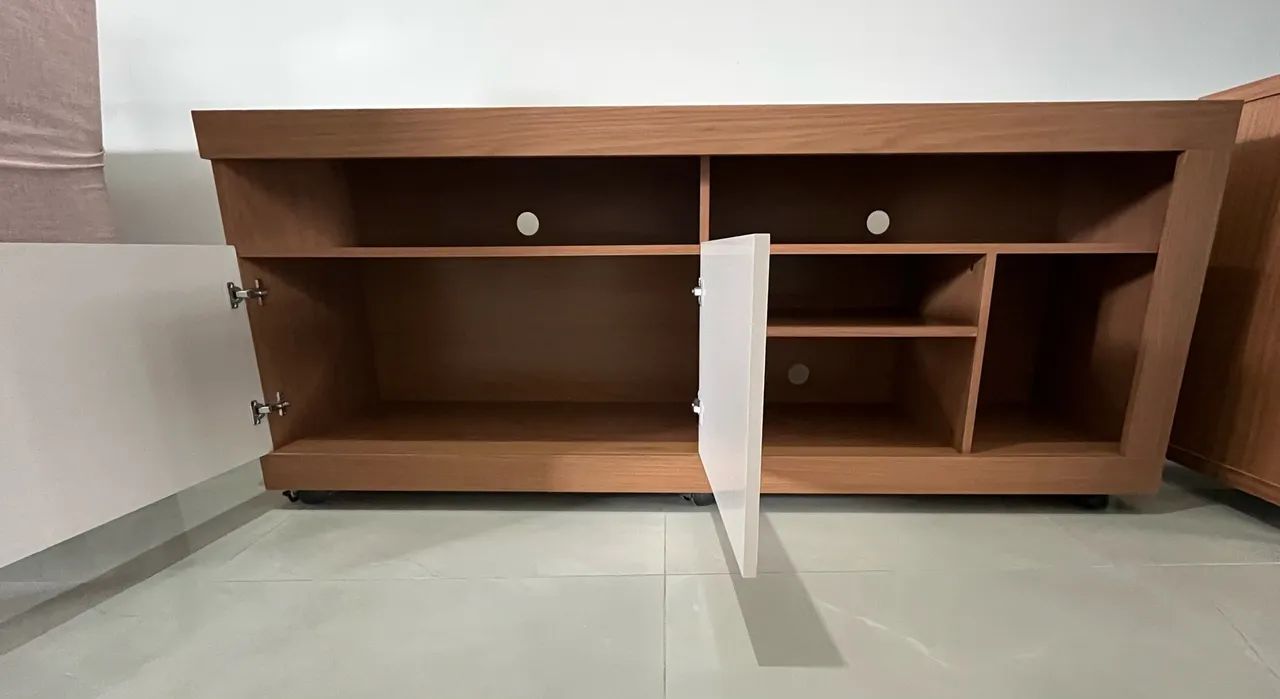 Rack para TV com rodinhas  - Foto 3
