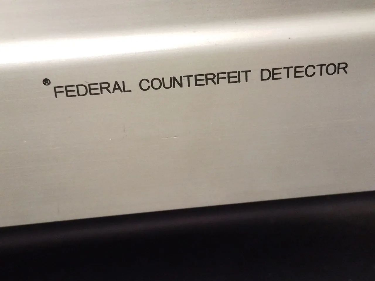 Antigo detector de notas falsas funcionando.  - Foto 4