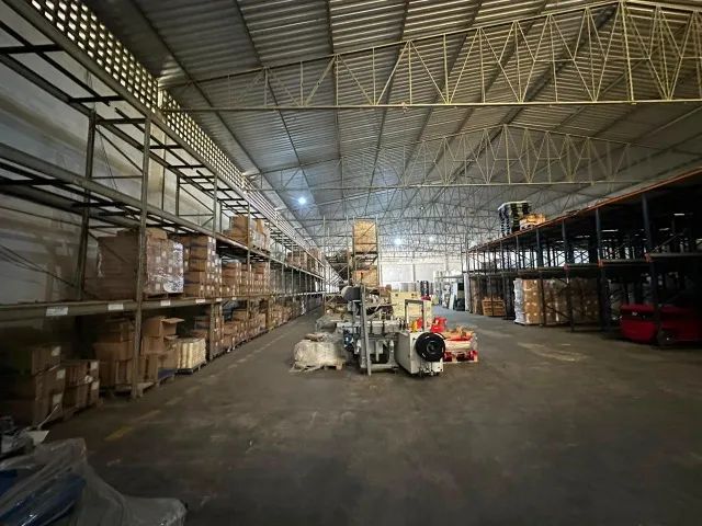 Galpão/Armazém 1.700m² c/ Doca e Escritório no Planalto 