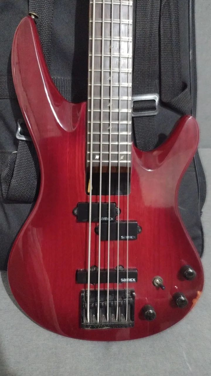 Baixo Samick Saturn Series