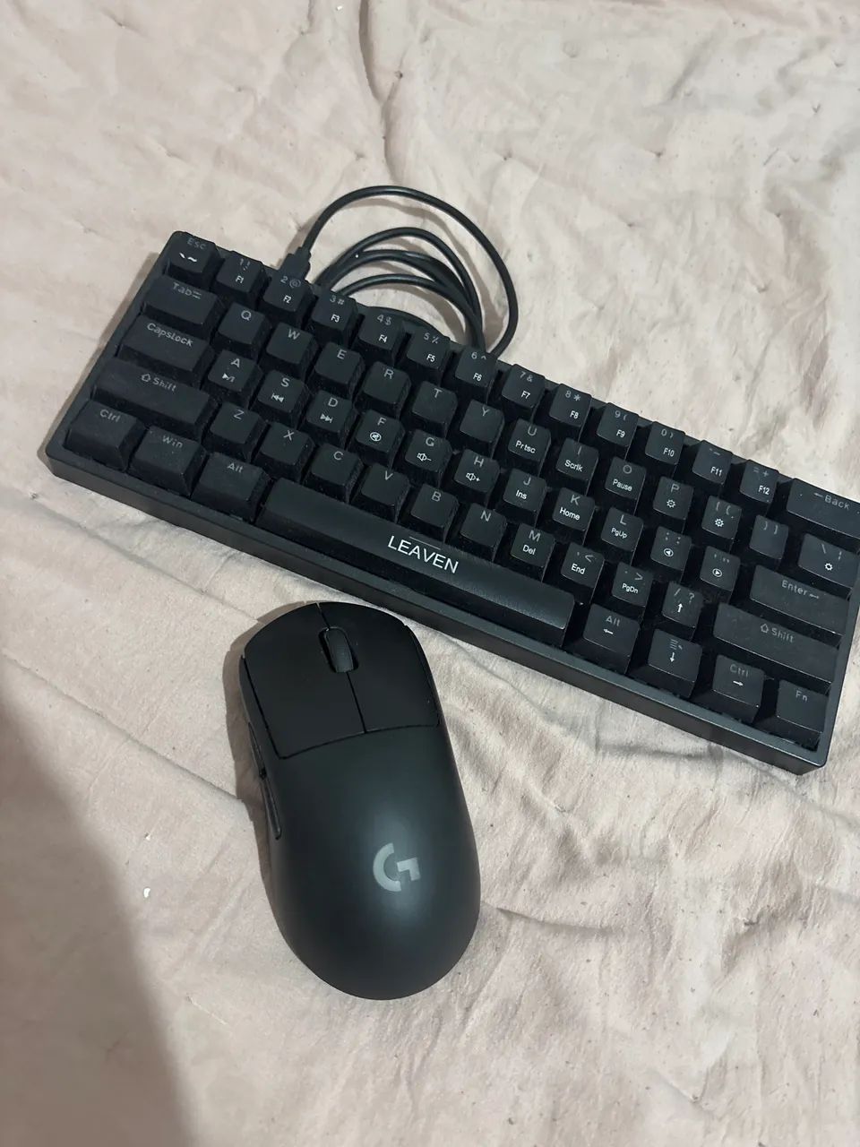 MOUSE LOGITECH G PRO WIRELESS + TECLADO DE BRINDE 