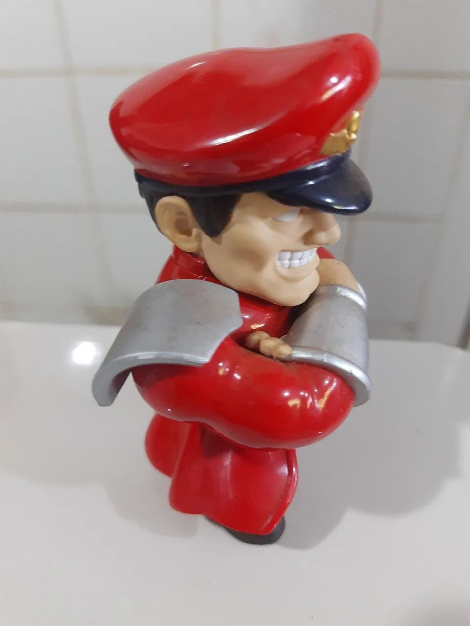 Miniatura street fighter Bison Metal - Foto 3