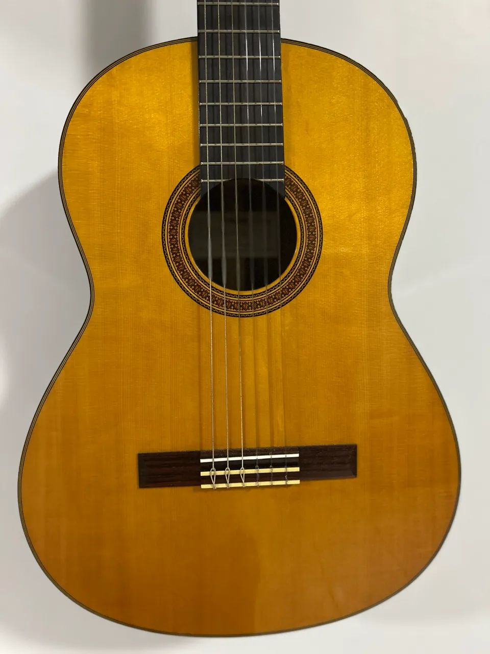 Violão yamanha nylon 