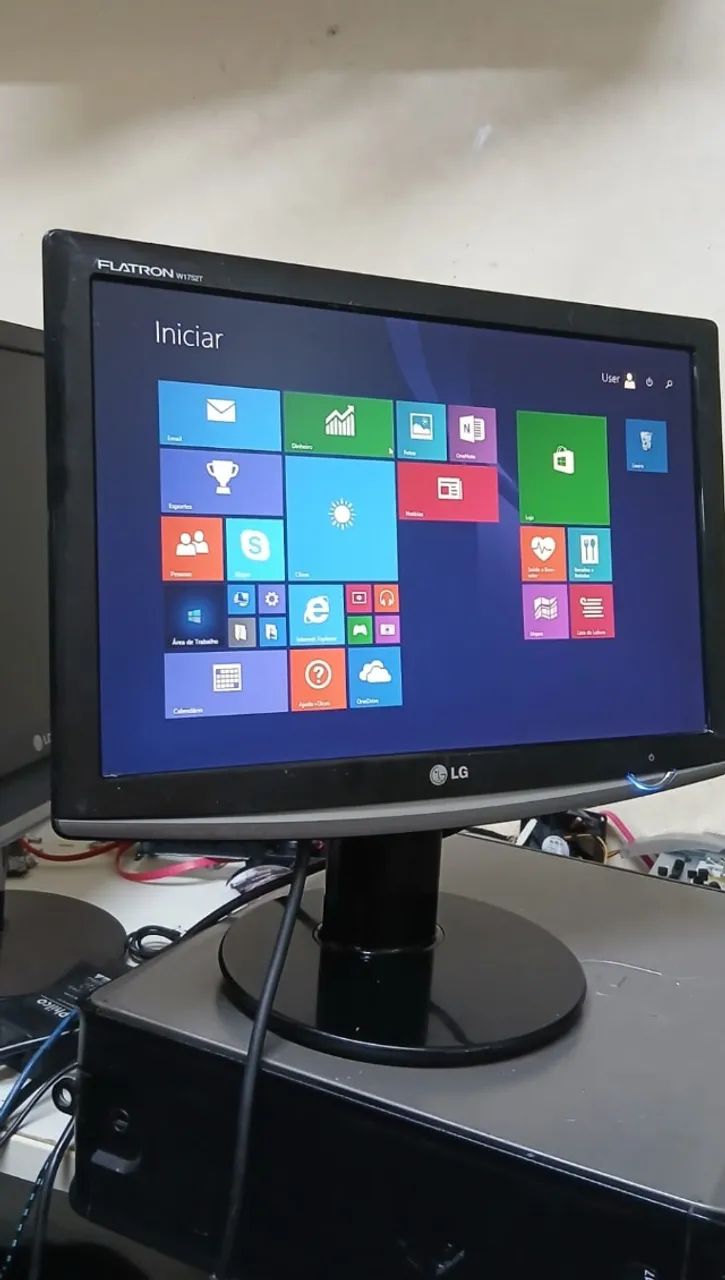  Monitor LG Flatron W1752T 17" Widescreen (Usado) - Foto 2
