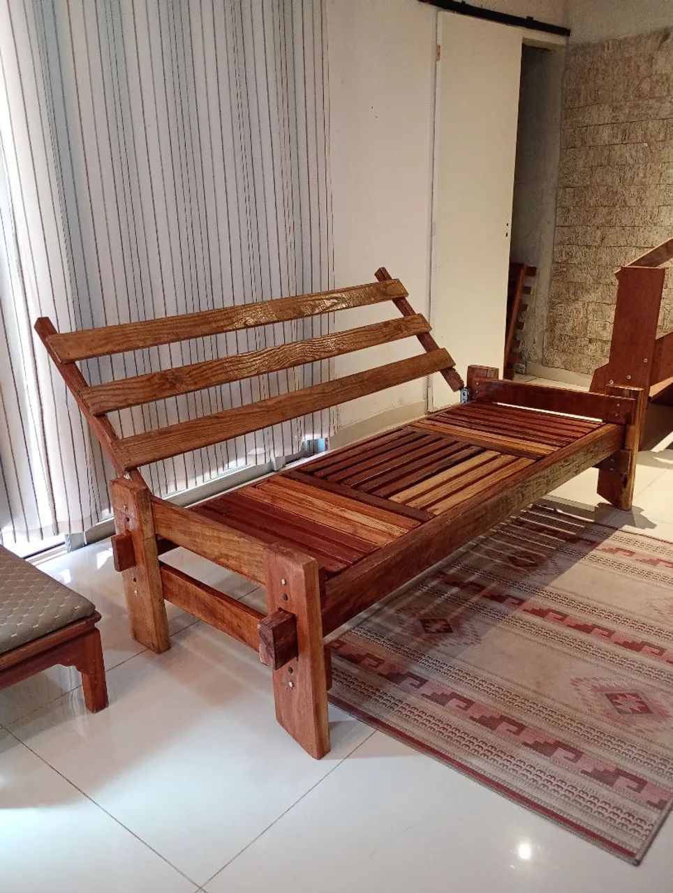 Sofá madeira nobre P/ Futons ou almofadas  - Foto 3
