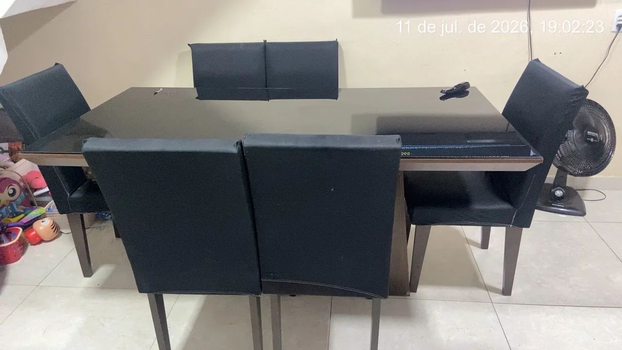 Mesa 6 cadeiras com tampo de vidro  - Foto 5