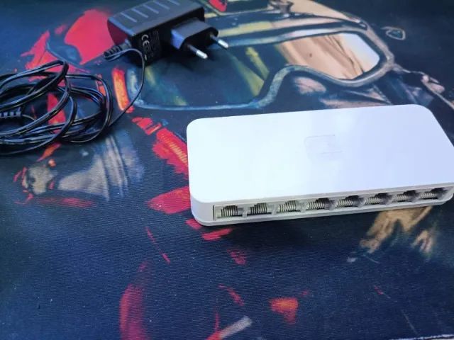 Switch Gigabit de Mesa TP-Link de 8 Portas