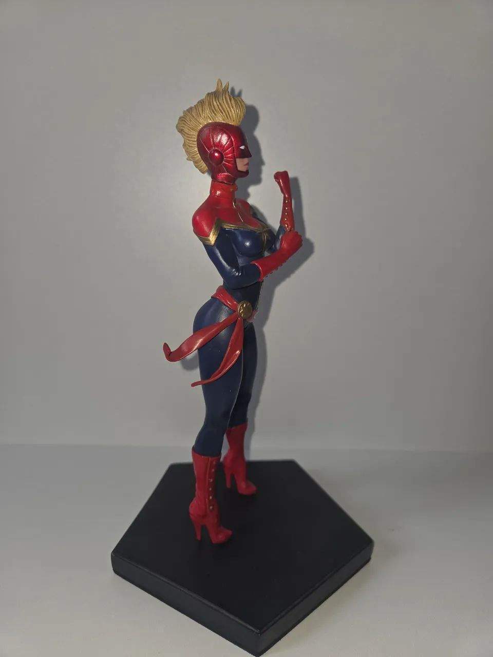 Capitã marvel comics delux iron studios 1/10 - Foto 2