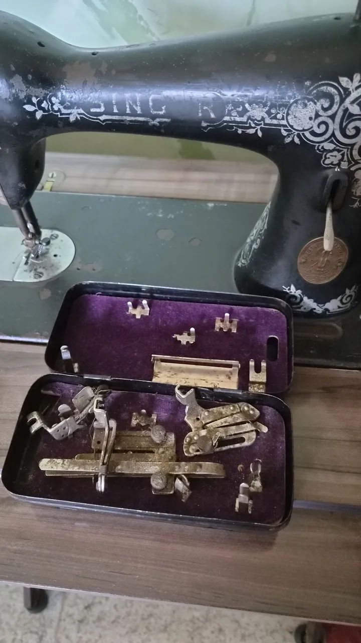 Maquina de costura antiga