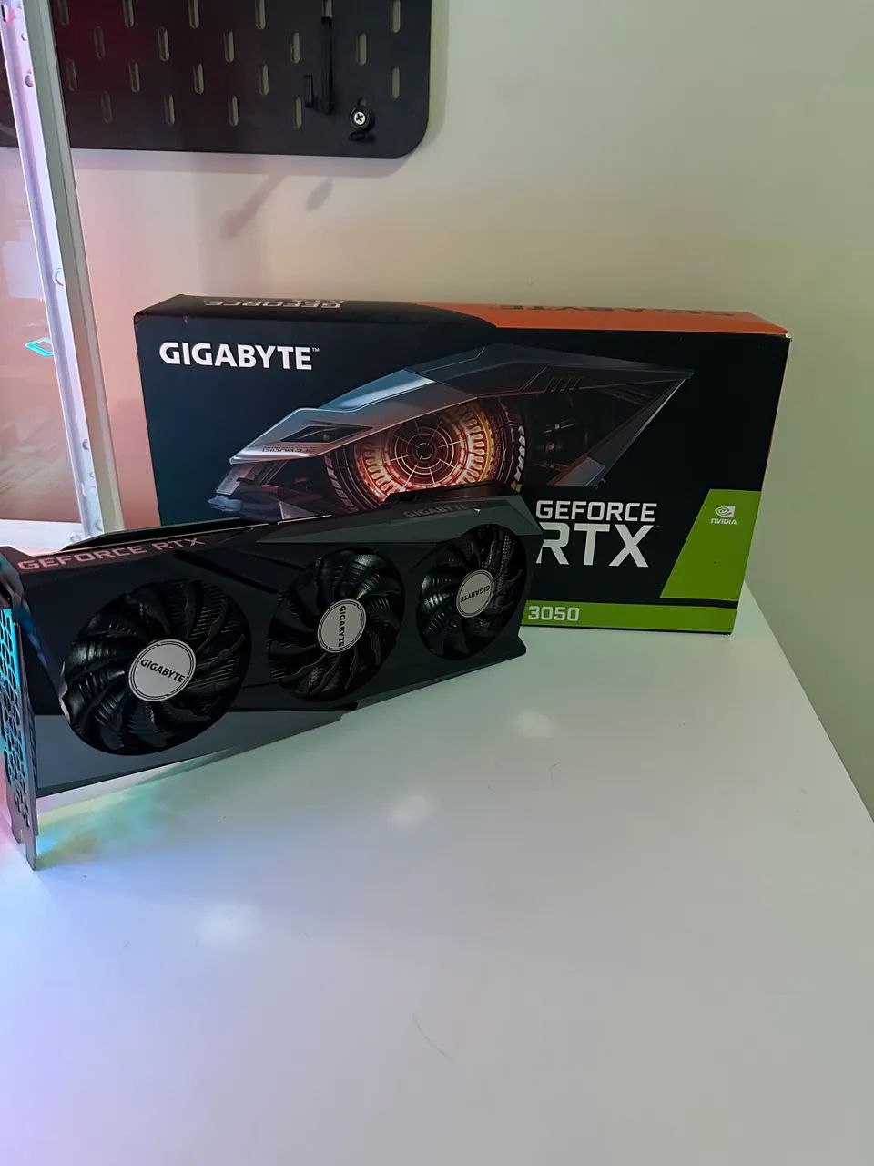 Placa de vídeo RTX 30508GB Gigabyte