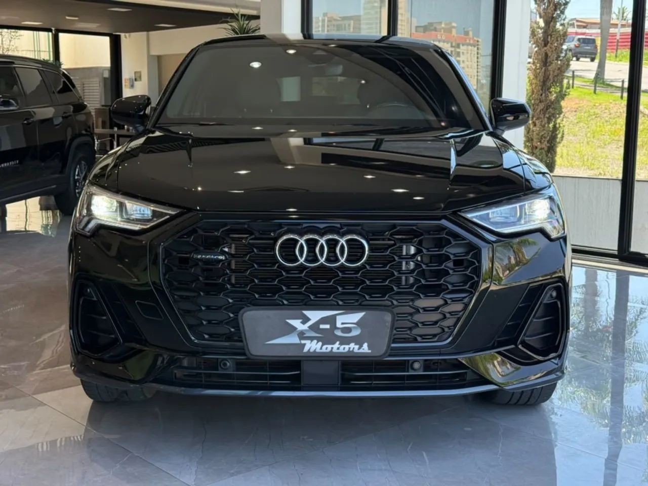 Audi Q3 SPB Perf. Black 2.0 TFSI Tipt. Quat., foto 3 de 18
