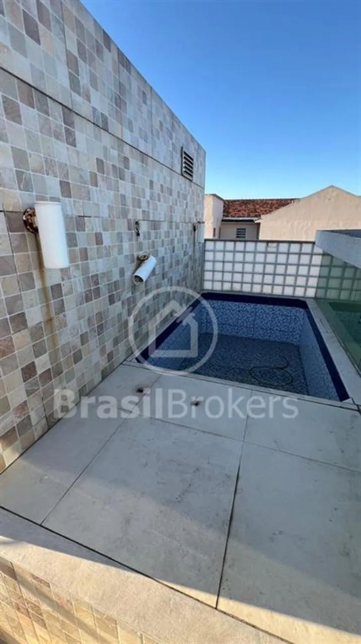 Prédio com um galpão, uma casa com terraço, uma Kitnet e uma loja em Ramos - Foto 3