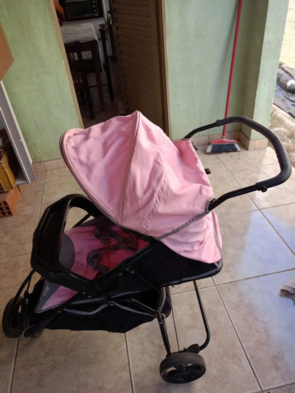 Carrinho de bebe menina  - Foto 2