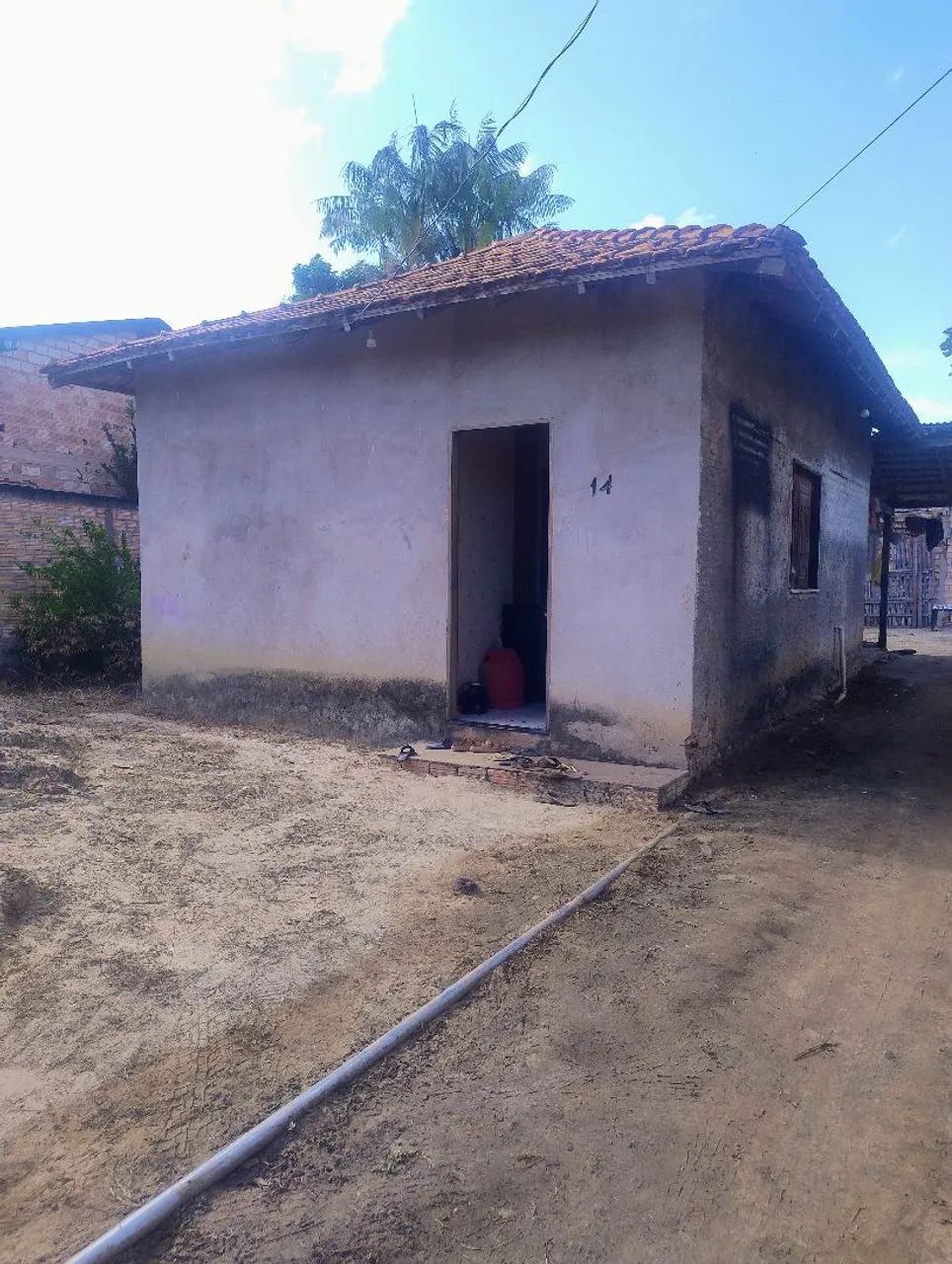Vendo casa com tereno grande - Foto 2