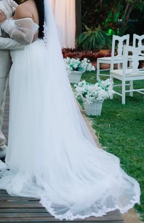 Vestido de noiva com cauda e mangas de tule com pérolas - usado 1 vez - Foto 5