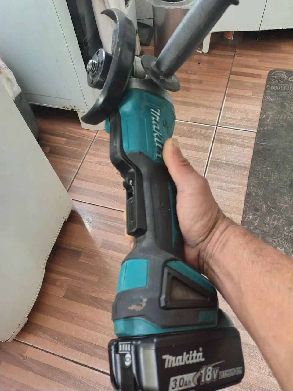 Esmerilhadeira 18v Makita dga455