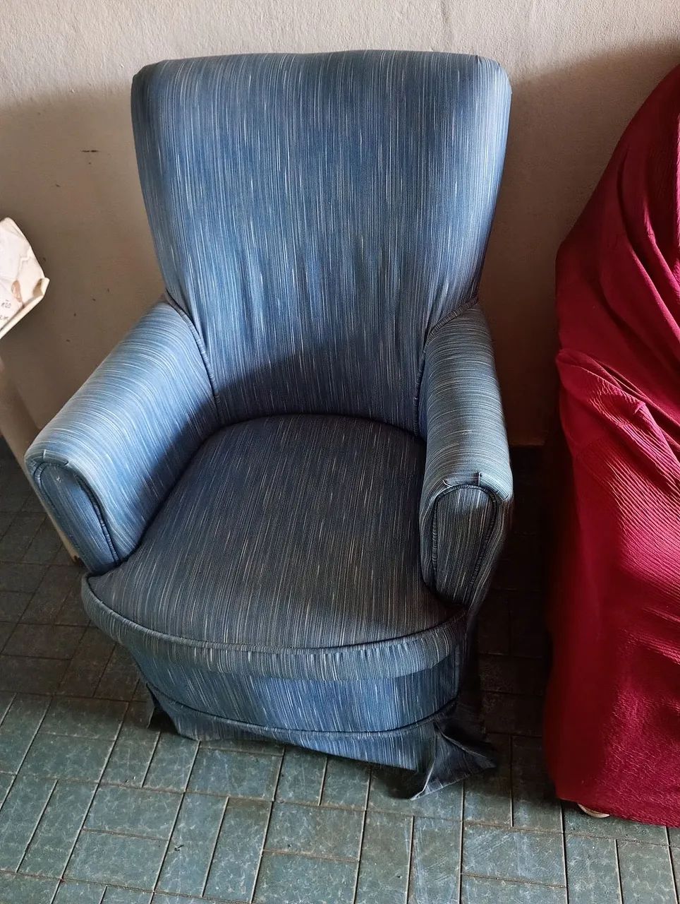 Poltrona semi nova - Bem conservada