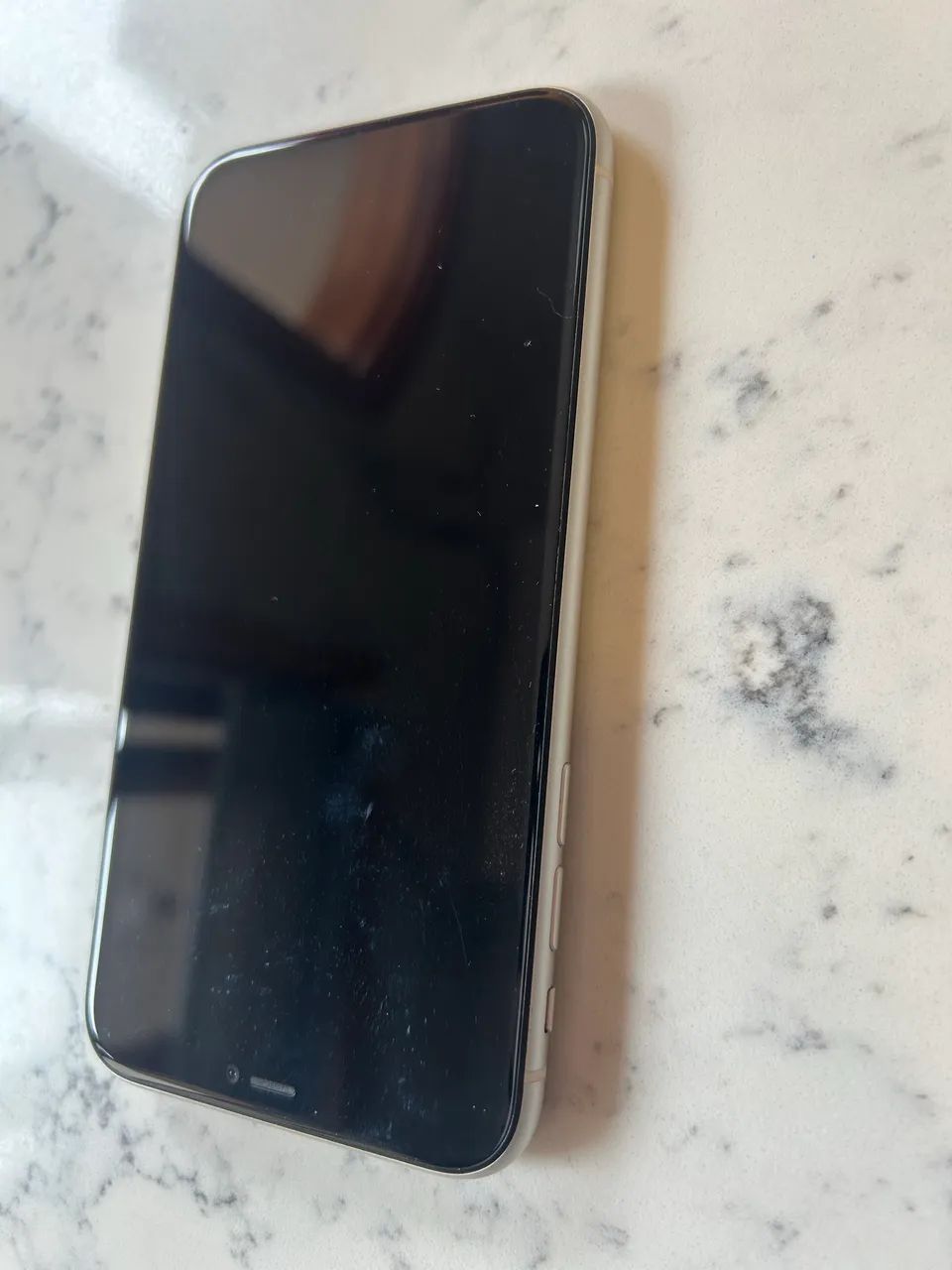 iPhone 11 Branco em excelente condições  - Foto 3