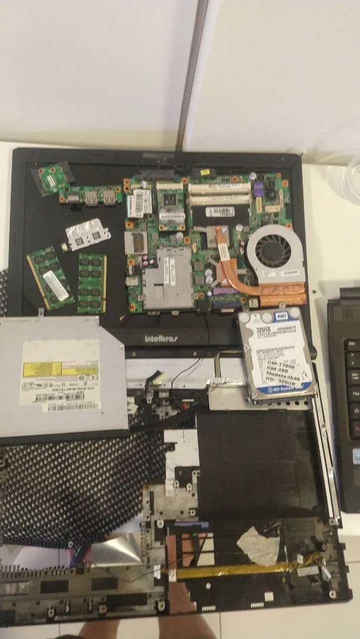 Carcaça de notebook Intelbras 