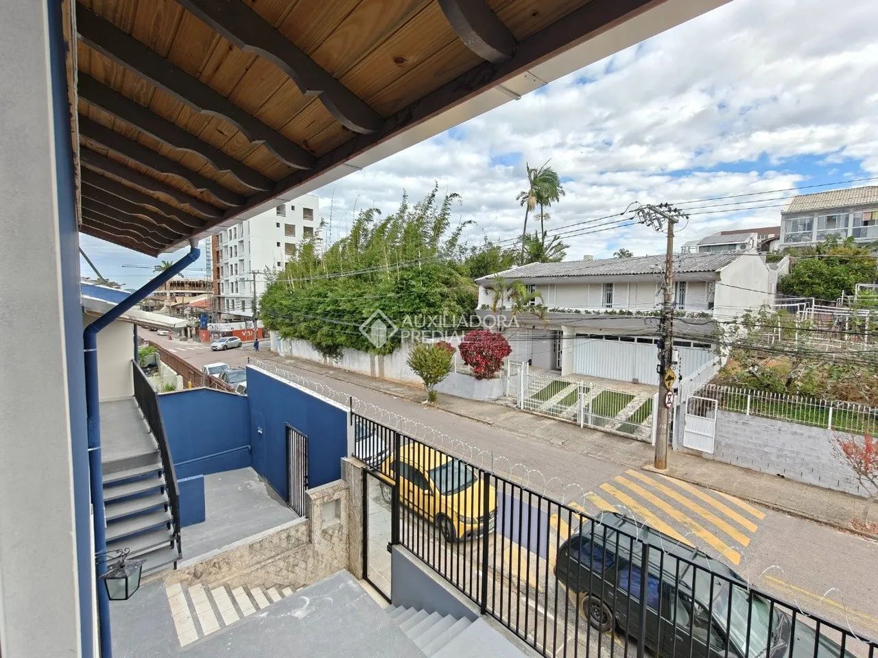 Casa residencial à venda em Coqueiros com 300 m² e 15 dormitórios/quartos disponíveis. - Foto 2