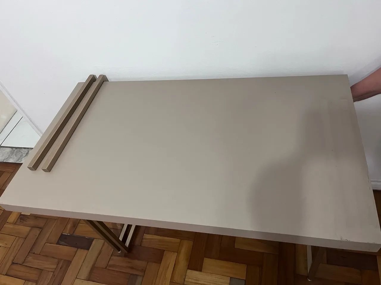 Mesa para escritório (bem conservada, material resistente) - Foto 4