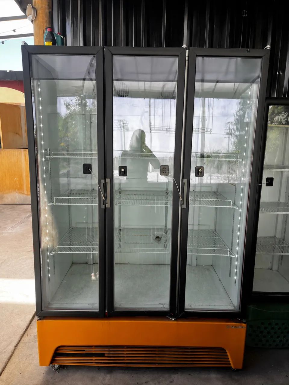 Geladeira expositora 
